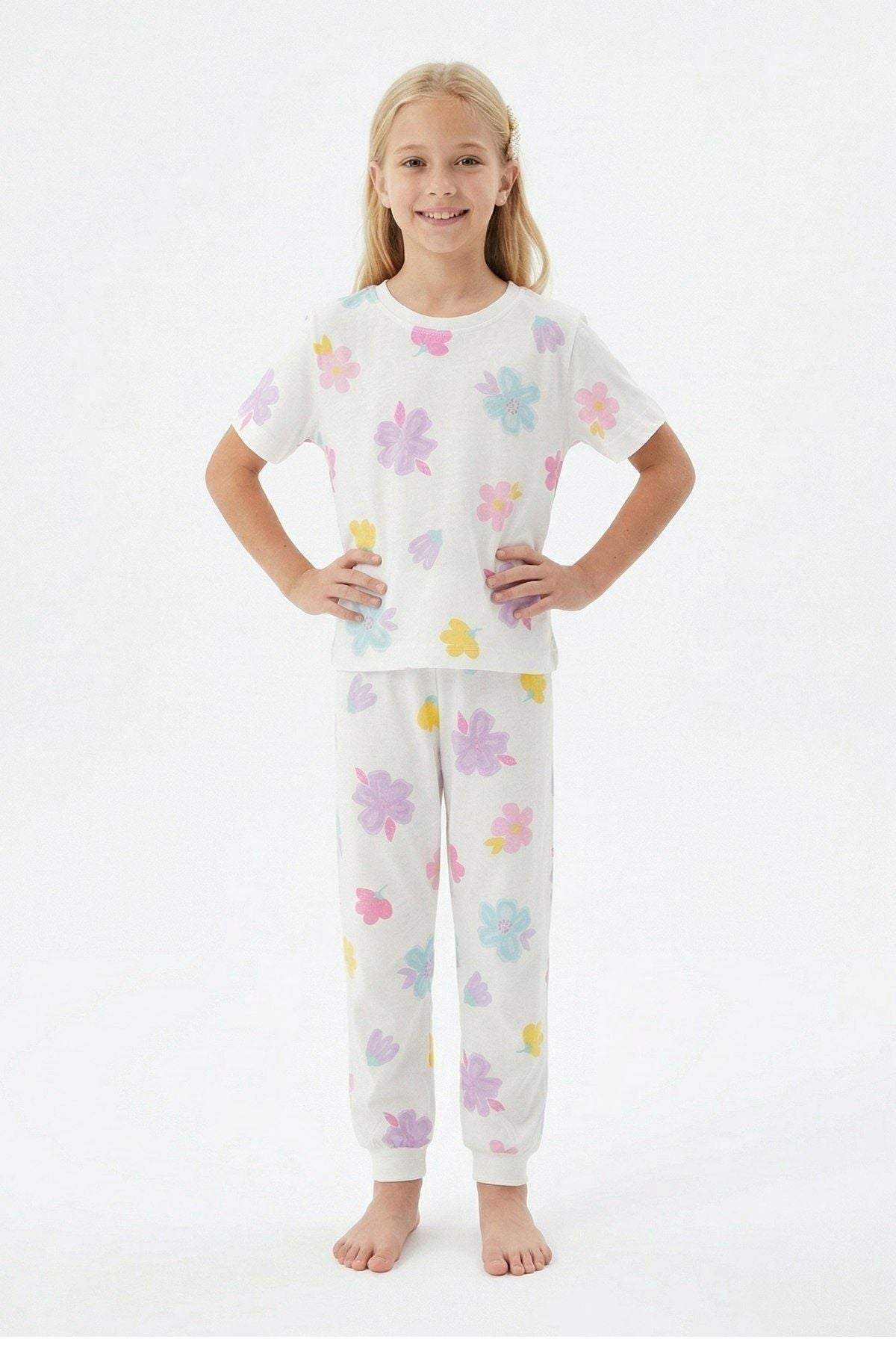 Pastel Renkli Çiçek Desenli Beyaz Kız Çocuk %100 Pamuk Pijama Takımı