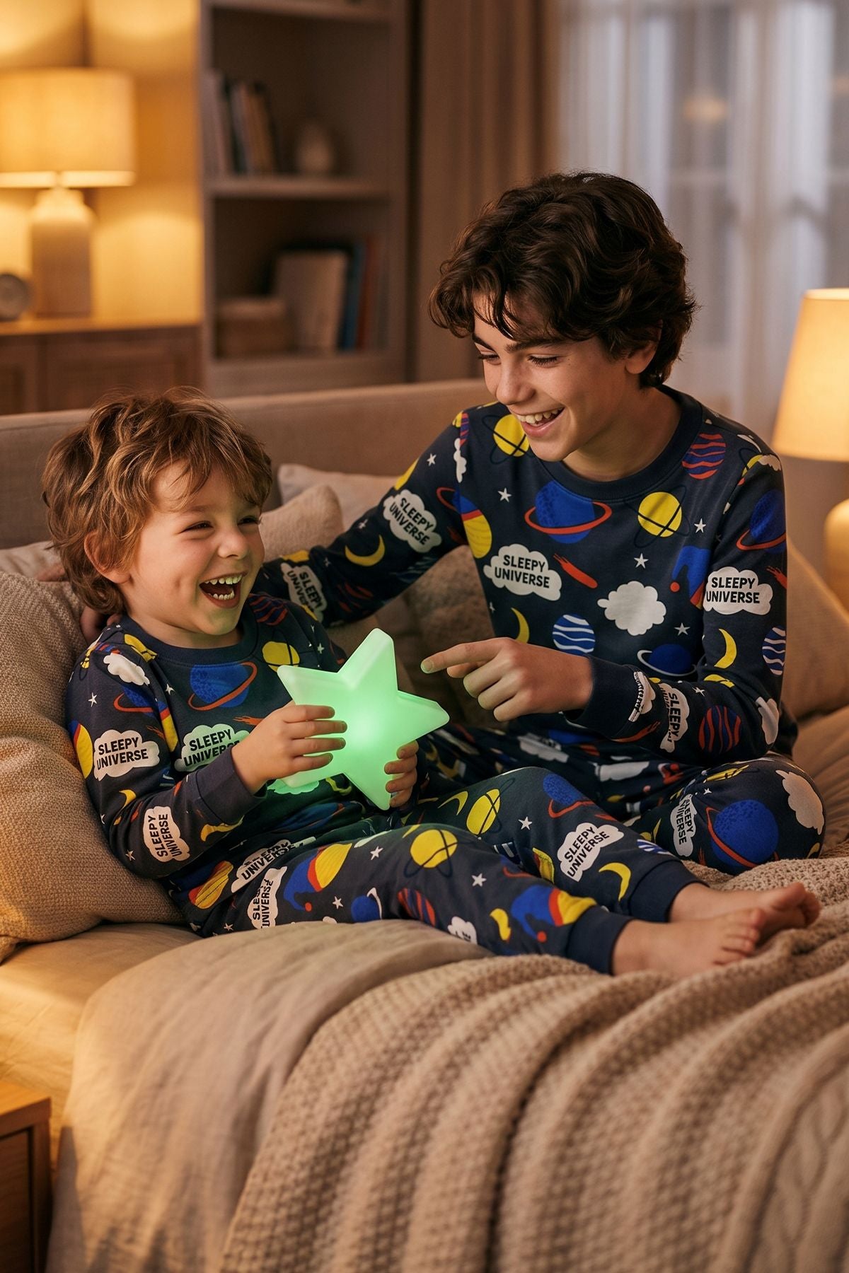 Planet Pattern Uzun Kollu Erkek Çocuk Pijama Takımı