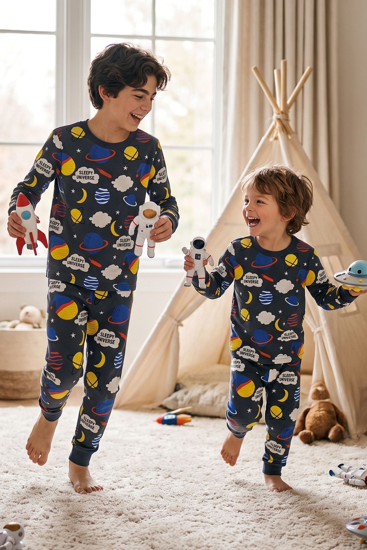 Planet Pattern Uzun Kollu Erkek Çocuk Pijama Takımı