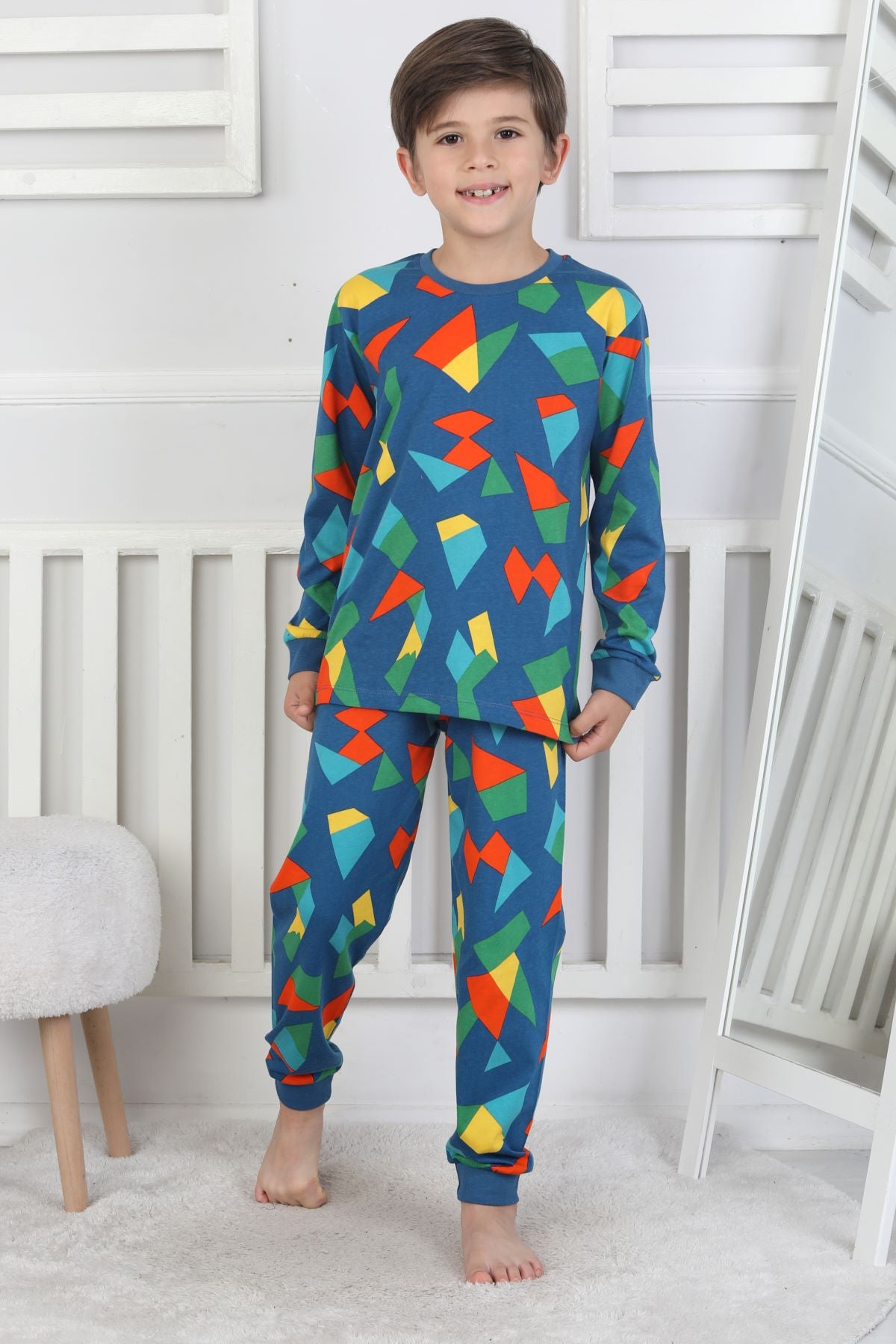 Renkli Geometrik Şekilli Erkek Çocuk Pijama Takımı