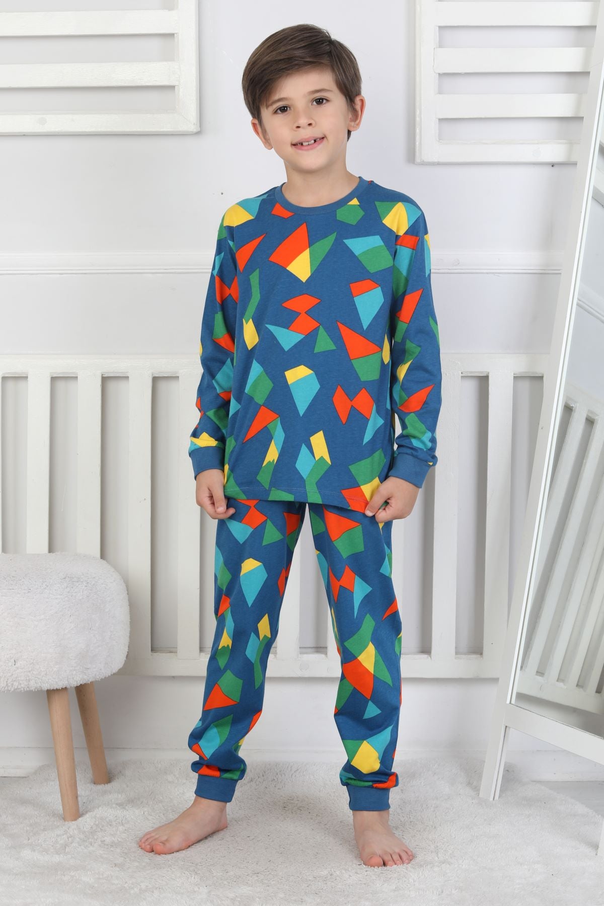 Renkli Geometrik Şekilli Erkek Çocuk Pijama Takımı