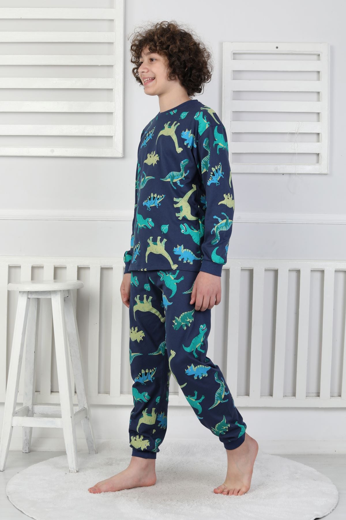 Stegosaurus desenli erkek çocuk pijama takımı