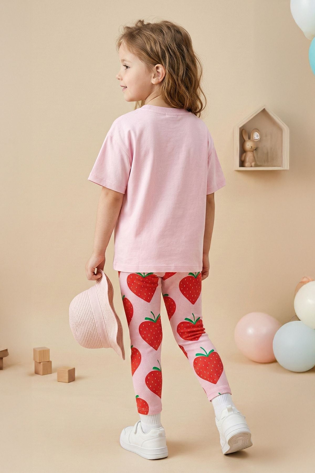 Strawberry Love Baskılı Kız Çocuk Tayt Takım – Pembe Çilek Desenli