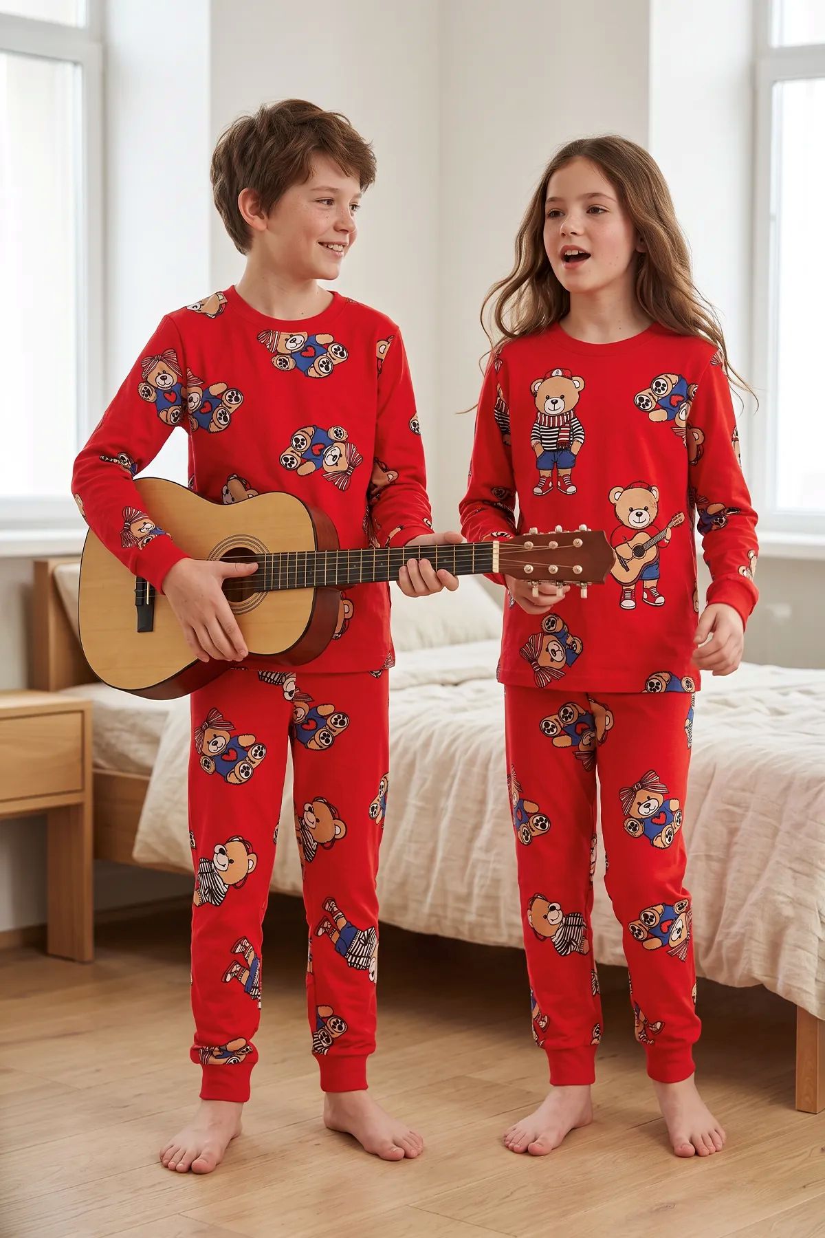 Unisex Kırmızı Renk Ayıcık Desenli Uzun Kollu Pijama Takımı