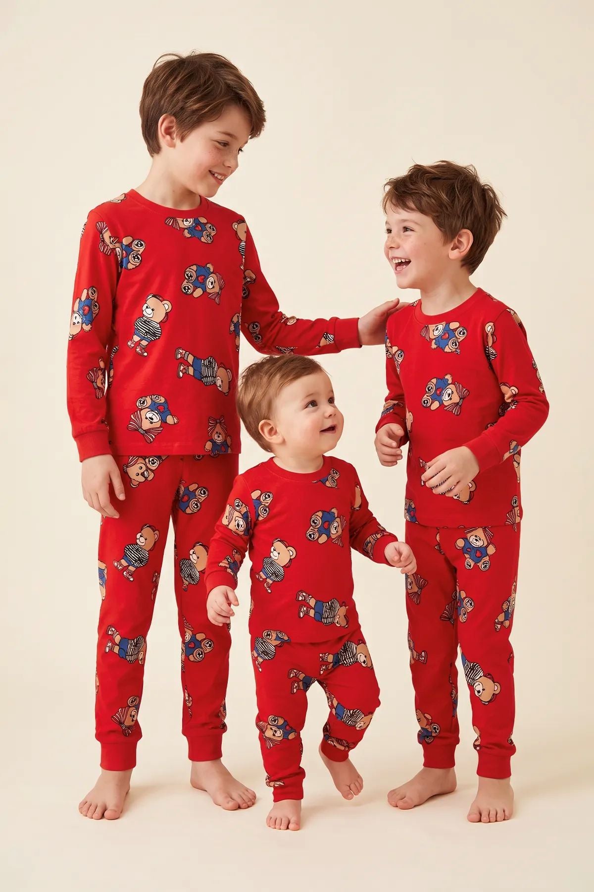 Unisex Kırmızı Renk Ayıcık Desenli Uzun Kollu Pijama Takımı