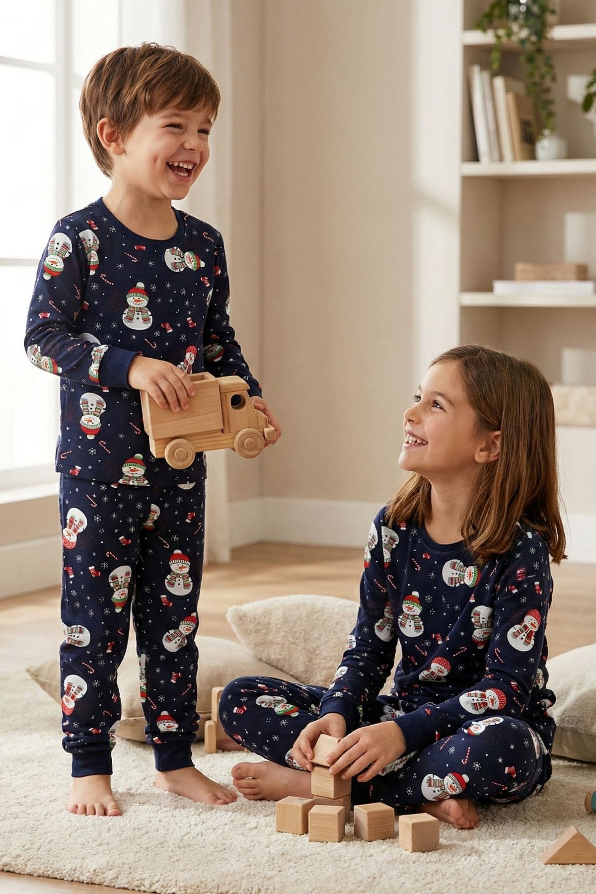Unisex Yılbaşı Kardan Adam Desenli Çocuk Pijama Takımı